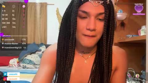 Snapshot of catafitt_1 chatting on 22, 12, 2025 catalyna fitness online show from 22, 12, 2025