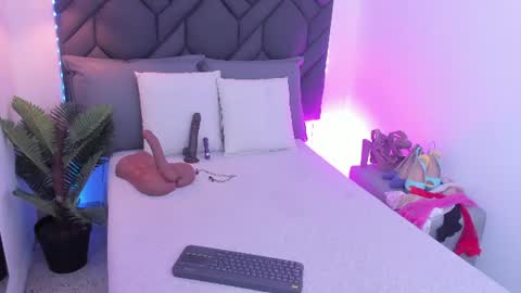 cataleya_marin_ online show from 6, 8, 2026