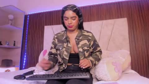 catalleya_f online show from 1, 5, 2026