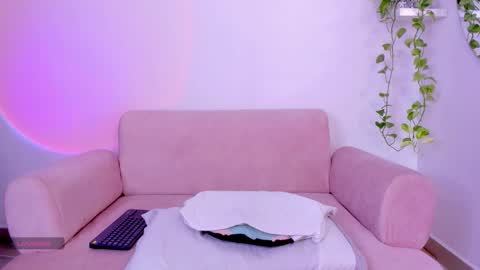 Snapshot of catbaby888_ chatting on 7, 3, 2026 online show from 7, 3, 2026