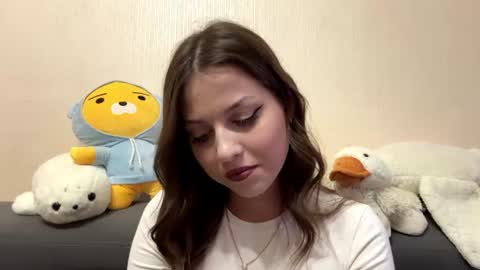 Snapshot of catherinelenters chatting on 8, 8, 2026 Katrin online show from 8, 8, 2026