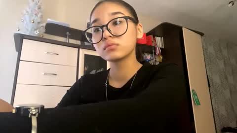 Snapshot of catherinepirs chatting on 9, 3, 2026 catherinepirs online show from 9, 3, 2026