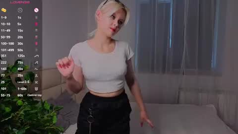Mia online show from 17, 7, 2026