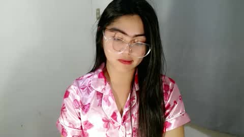 Snapshot of cathy_ho chatting on 10, 9, 2025 cathy_ho online show from 10, 9, 2025