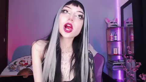 Cati help me reach my goal of 100 thumbs up again 3 online show from 1, 3, 2025