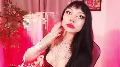 Cati help me reach my goal of 100 thumbs up again 3 online show from 15, 4, 2026