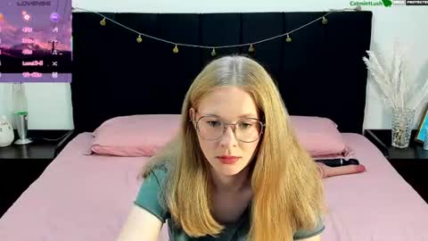 Snapshot of catmintlush chatting on 14, 6, 2026 CatmintLush online show from 14, 6, 2026
