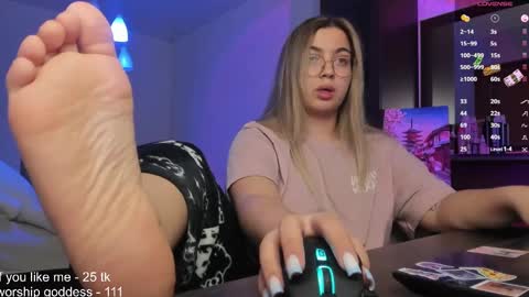 Catrina or just Cat online show from 2, 2, 2025