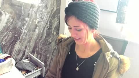 Snapshot of catt_evans1 chatting on 28, 12, 2024 CATT EVANS online show from 28, 12, 2024