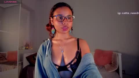 Snapshot of cattaleya_russ chatting on 4, 1, 2025 catta 3 online show from 4, 1, 2025