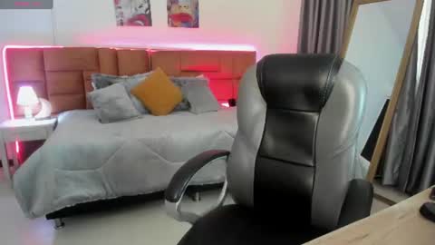 Snapshot of catti_brie_ chatting on 18, 6, 2026 catti_brie_ online show from 18, 6, 2026