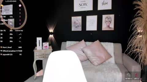 Snapshot of catvalentinee_ chatting on 31, 12, 2024 catvalentinee_ online show from 31, 12, 2024