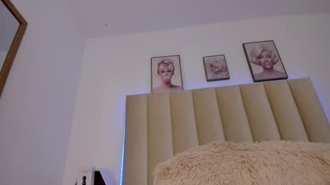 Snapshot of catvalentinee_ chatting on 31, 10, 2025 catvalentinee_ online show from 31, 10, 2025