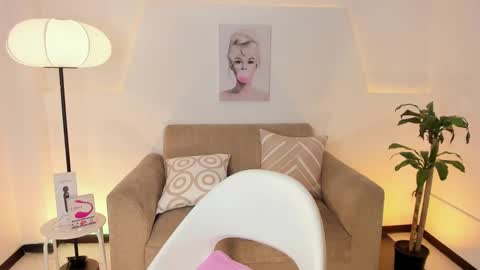 Snapshot of catvalentinee_ chatting on 9, 1, 2026 catvalentinee_ online show from 9, 1, 2026