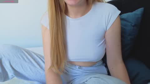 Folow my instagram cuteback7272 and onlyfans cbhotblonde1 online show from 3, 11, 2025