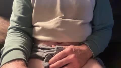 Snapshot of cbjohnjohn chatting on 22, 11, 2025 John online show from 22, 11, 2025