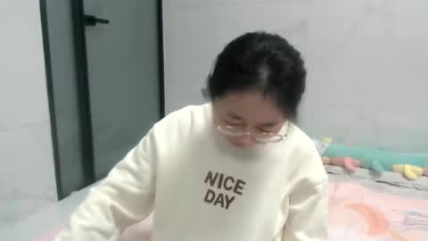 Snapshot of cbz112233 chatting on 4, 1, 2025 ANNYANNY online show from 4, 1, 2025