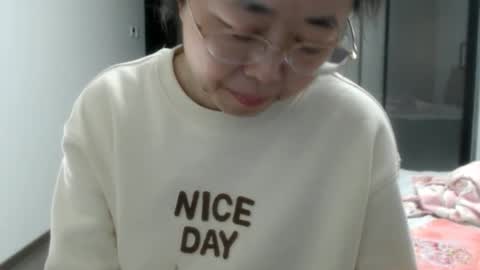 Snapshot of cbz112233 chatting on 11, 1, 2025 ANNYANNY online show from 11, 1, 2025