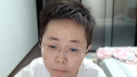 Snapshot of cbz112233 chatting on 22, 9, 2025 ANNYANNY online show from 22, 9, 2025