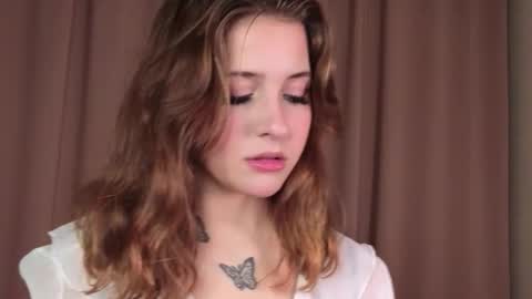 Lina  online show from 4, 3, 2026