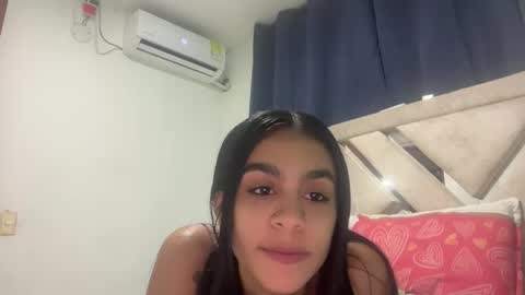ceci1218 online show from 5, 4, 2026