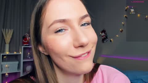 Josie Manesi online show from 30, 1, 2025