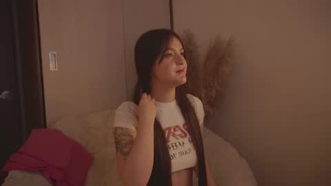 Diane Independent model online show from 4, 3, 2025