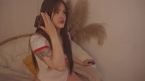 Diane Independent model online show from 22, 9, 2025