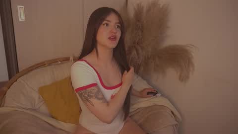 Diane Independent model online show from 3, 10, 2025