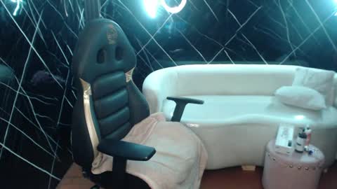 celeste_fioree online show from 10, 7, 2026