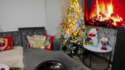 Snapshot of celeste_pervert chatting on 22, 12, 2025 mia sofiabohorquez INSTAGRAM online show from 22, 12, 2025