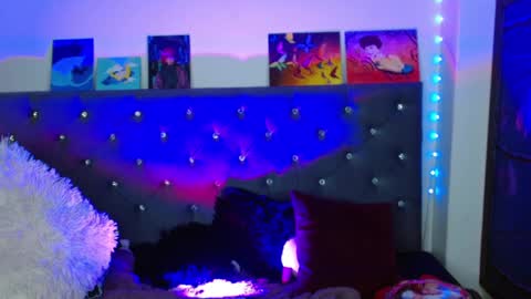 I am Valentinn online show from 4, 3, 2025