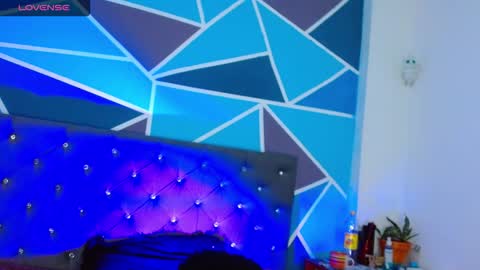 I am Valentinn online show from 3, 10, 2025