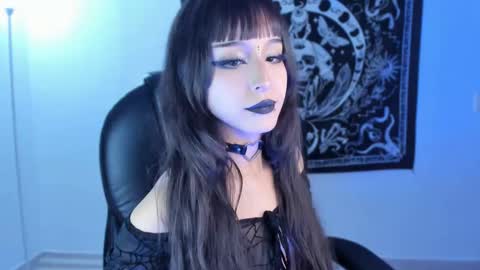   online show from 18, 2, 2025