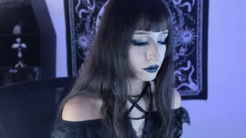   online show from 7, 5, 2026