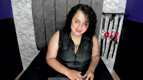       online show from 1, 2, 2025