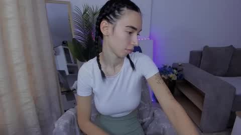 Snapshot of celine_roxelle chatting on 26, 9, 2025 Celine Roxelle online show from 26, 9, 2025