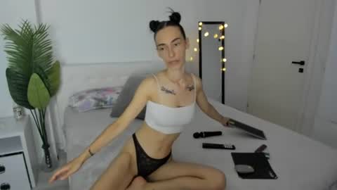 Celine Roxelle online show from 7, 7, 2026