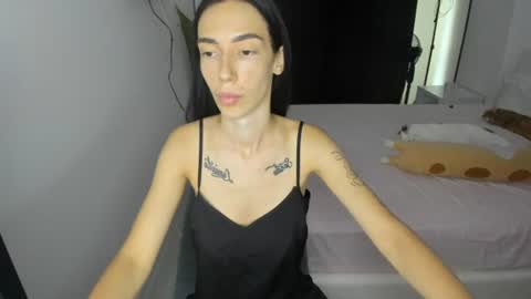Celine Roxelle online show from 15, 7, 2026