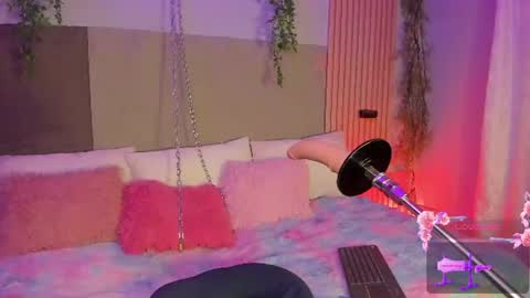 Hello guys my name is Sofi and Lizzie and  Vanessa online show from 25, 6, 2026
