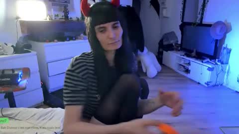 Snapshot of ceriselapine chatting on 10, 11, 2025 CeriseLapine online show from 10, 11, 2025