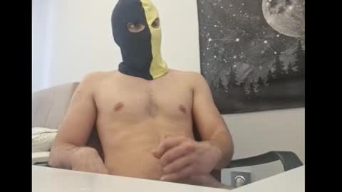 Snapshot of ch798047 chatting on 22, 3, 2026 Muscular bull online show from 22, 3, 2026