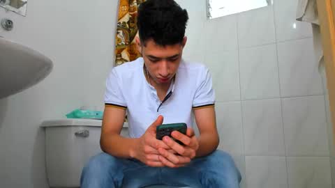 Snapshot of chandler_kenji chatting on 22, 11, 2025 Kenji online show from 22, 11, 2025