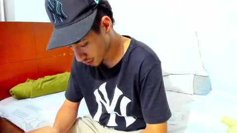 Snapshot of chandler_kenji chatting on 23, 12, 2025 Kenji online show from 23, 12, 2025