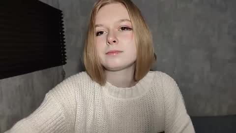 Snapshot of chanelledroz chatting on 5, 2, 2026 Lia online show from 5, 2, 2026