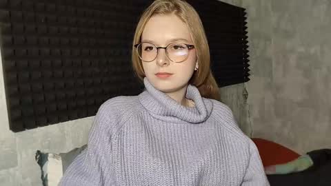 Snapshot of chanelledroz chatting on 13, 2, 2026 Lia online show from 13, 2, 2026