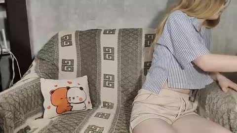 Snapshot of chanelledroz chatting on 16, 3, 2026 Lia online show from 16, 3, 2026