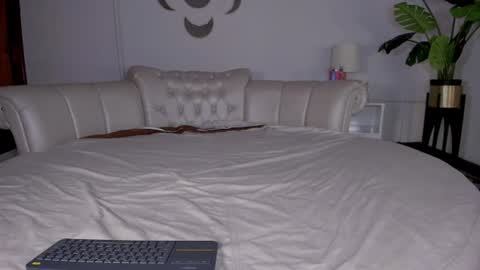 Chanell online show from 28, 7, 2026