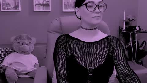 Snapshot of chantallovely chatting on 5, 4, 2026 The Queen online show from 5, 4, 2026