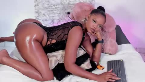 charis_hill online show from 6, 5, 2026